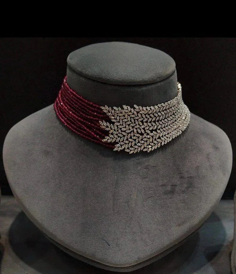 Cocktail swarswoki Style Choker Set