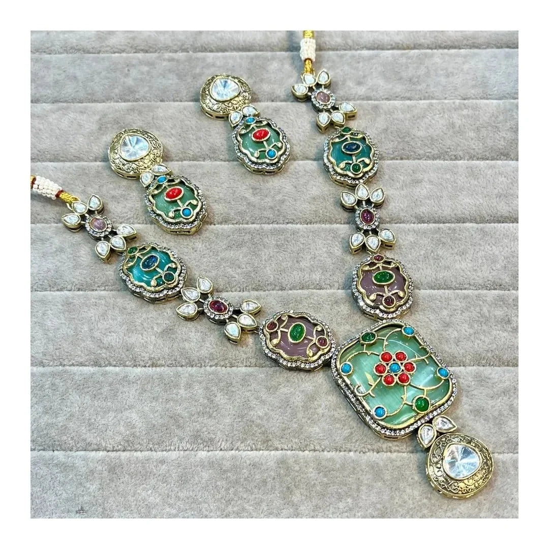 Navratan Jadau Kundan Set